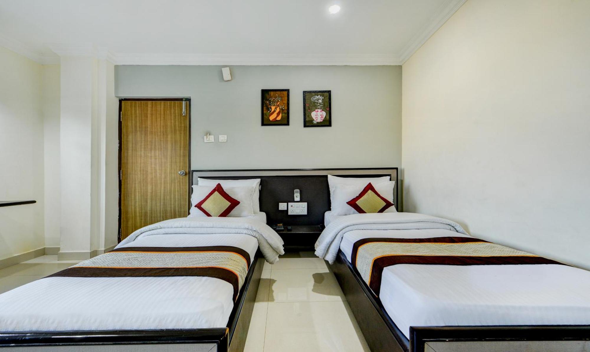 Hotel Saibala Lnn à Chennai Extérieur photo