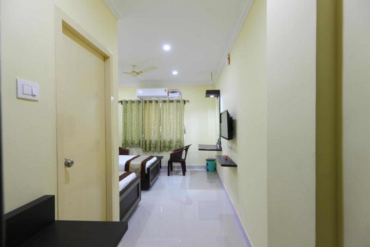 Hotel Saibala Lnn à Chennai Extérieur photo