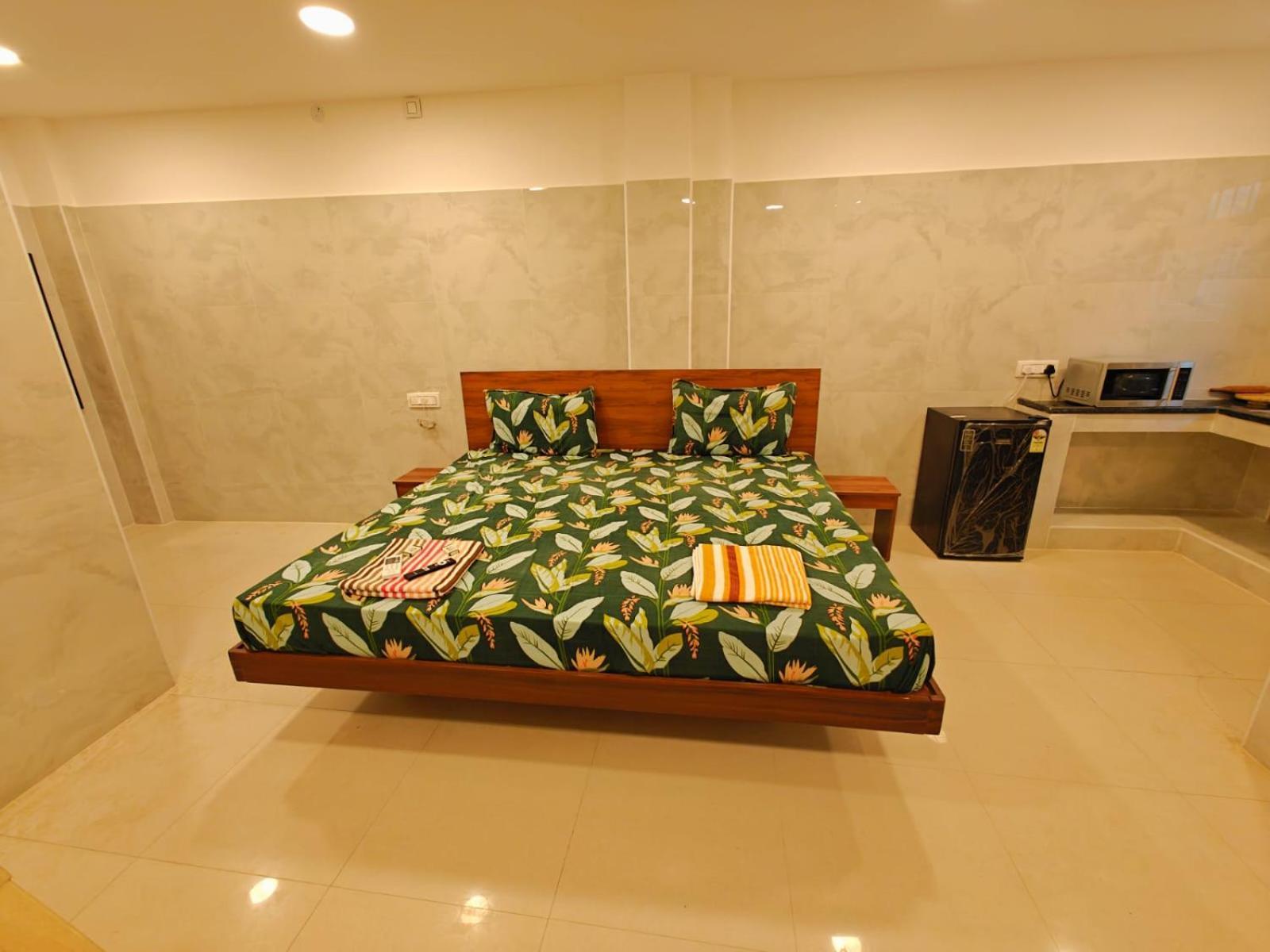 Hotel Saibala Lnn à Chennai Extérieur photo