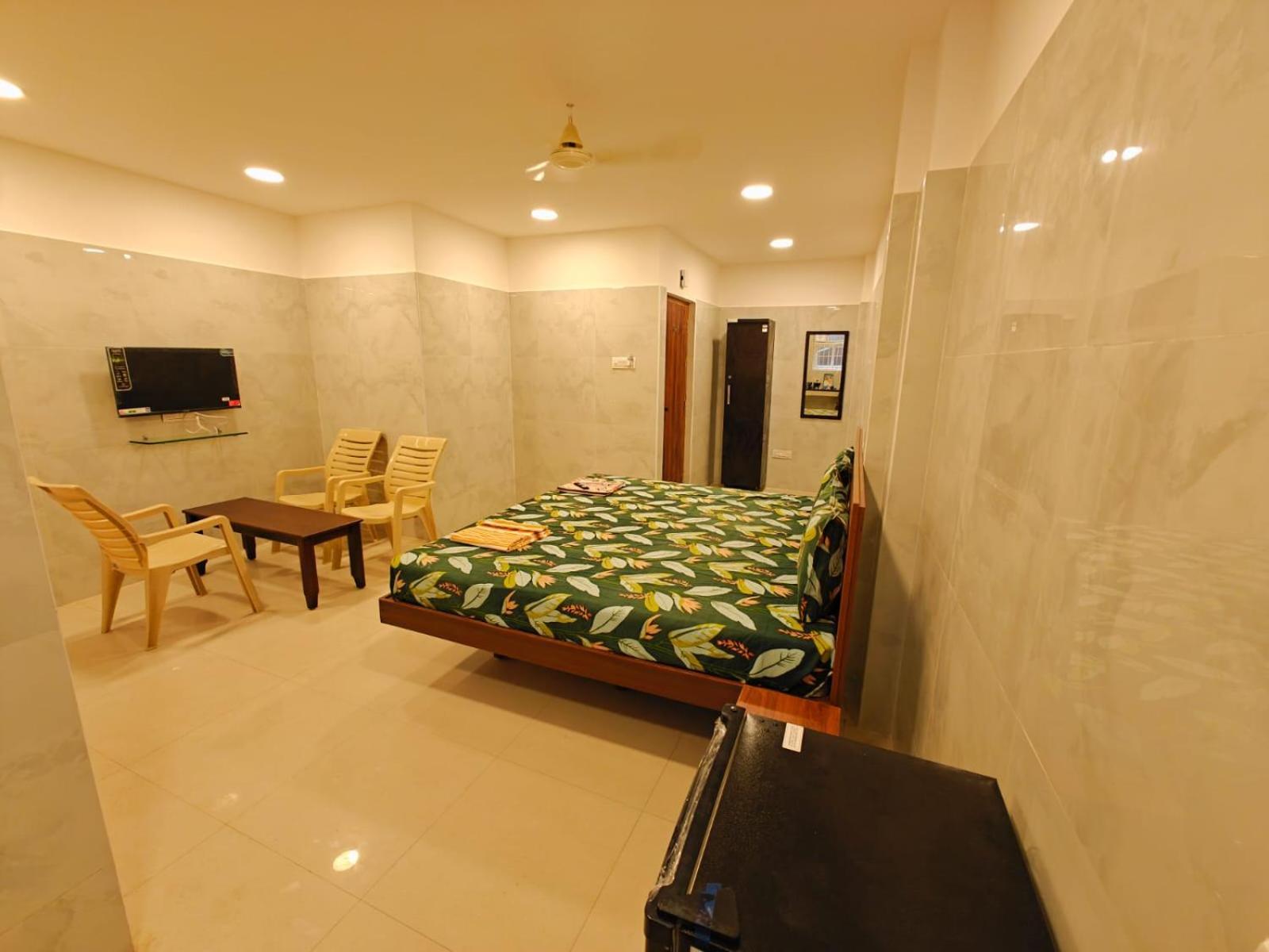 Hotel Saibala Lnn à Chennai Extérieur photo