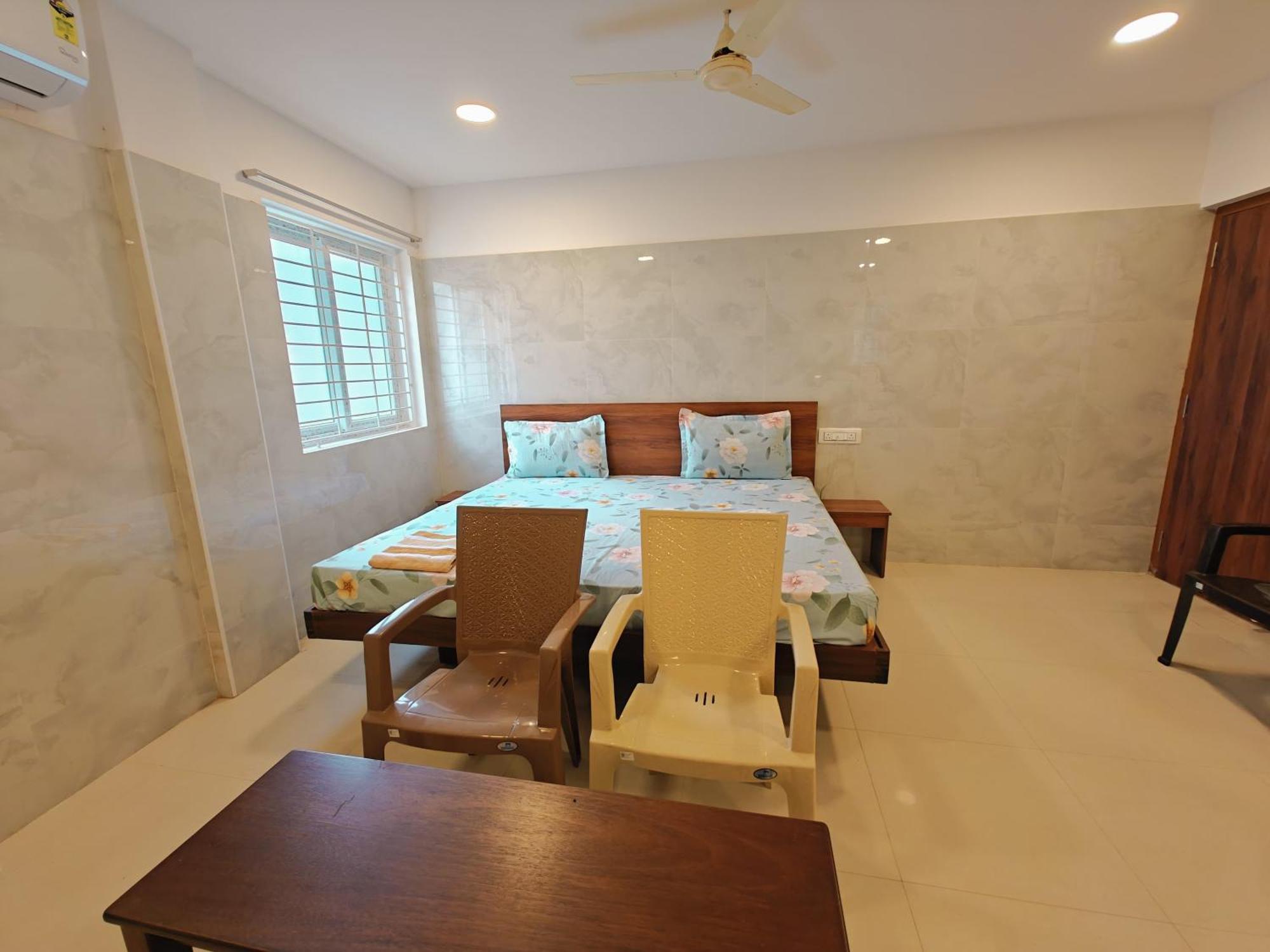 Hotel Saibala Lnn à Chennai Extérieur photo